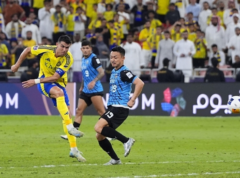 Đội bóng đánh bại Ronaldo đến Việt Nam đá giao hữu