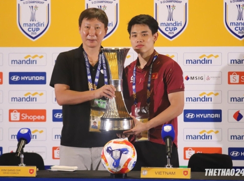 Trực tiếp: HLV Kim Sang Sik nói gì sau khi vô địch U23 Đông Nam Á?