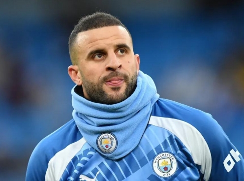 Pep Guardiola tiết lộ bất ngờ về Kyle Walker