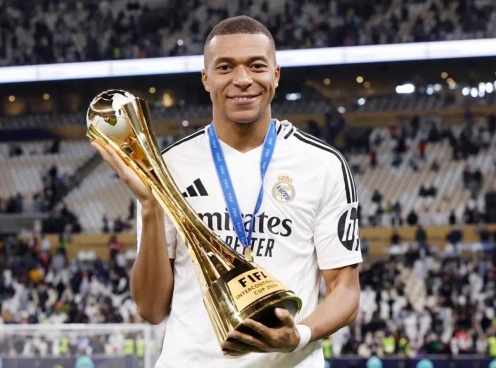 Kylian Mbappe vô địch World Cup, tạo cột mốc vàng son