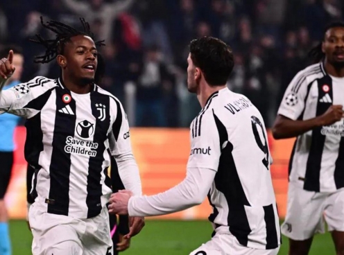 Juventus thắng nhẹ PSV, giành lợi thế tại play-off cúp C1