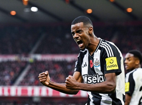 Newcastle có người thay thế Alexander Isak