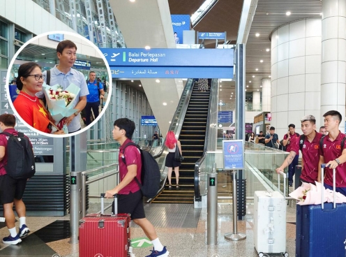 ĐT Việt Nam nhận 'doping tinh thần' tại Malaysia