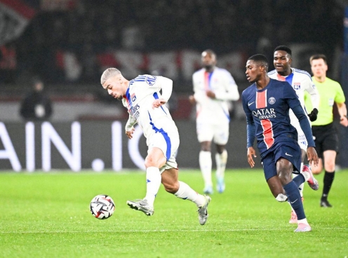 PSG có thực sự đã cứu Lyon?