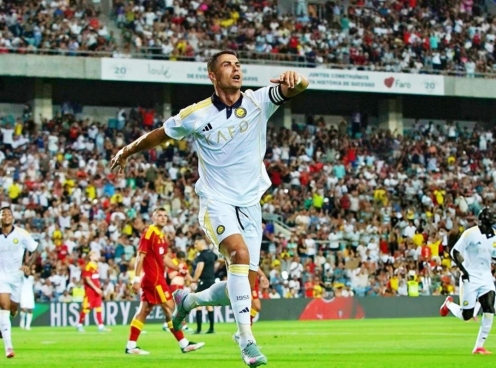 Ronaldo lập hat-trick, Al Nassr thắng dễ đội bóng Bồ Đào Nha