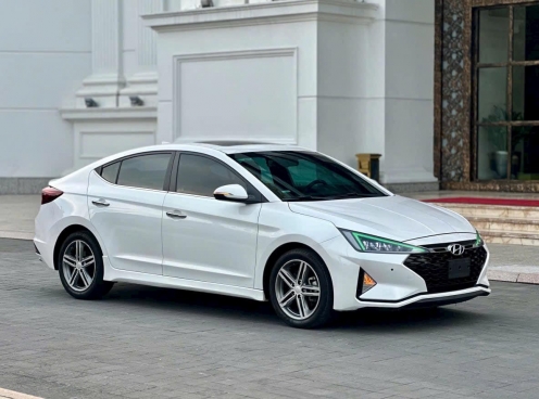 Bất ngờ với mức giá rao bán của Hyundai Elantra Sport 2019 sau 5 năm lăn bánh