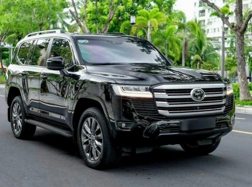 Toyota Land Cruiser 2021 rao bán cao hơn giá niêm yết tại đại lý sau 3 năm sử dụng