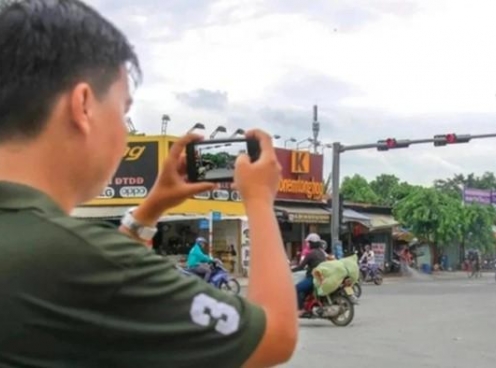 Truyền thông quốc tế 'nói gì' về quyết định thưởng cho người phát hiện lỗi vi phạm giao thông ở Việt Nam