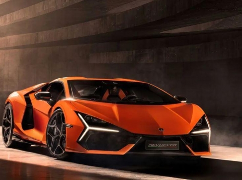 Lamborghini thắng lớn trong cuộc đua doanh số dù trì hoãn ra mắt siêu xe điện