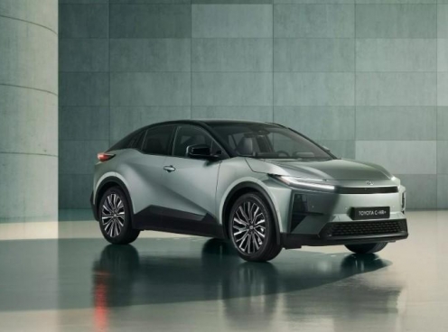 Toyota ra mắt SUV điện C-HR+ dành cho khách hàng trẻ, giá bán vẫn còn là 'ẩn số'