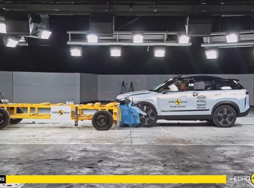 JAECOO J7 PHEV đạt chuẩn an toàn 5 sao Euro NCAP: Lợi thế vàng trong cuộc đua với Mazda CX-5