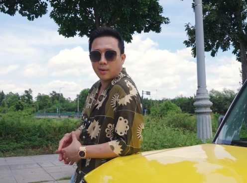 Trấn Thành “tậu” VinFast VF 3 với màn review cực duyên
