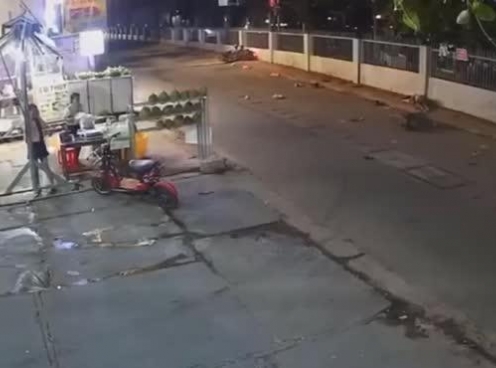 Ô tô lấn làn tông liên hoàn ba xe máy ở Đồng Nai, 5 người bị thương
