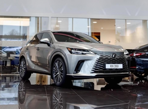 Lexus RX 350h xuất hiện tại đại lý: Mạnh mẽ, tiết kiệm, thêm camera 360, giá khởi điểm 3,5 tỷ đồng