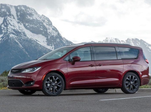 Chrysler Pacifica bí ẩn xuất hiện tại Hà Nội: Xe tự lái đang âm thầm thử nghiệm ở Việt Nam?