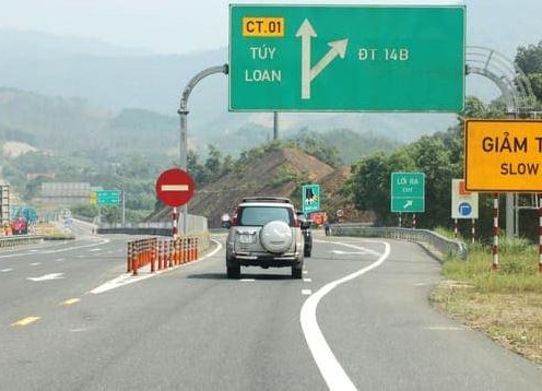 Ra vào cao tốc không đúng cách:Mất tiền triệu chỉ vì chủ quan