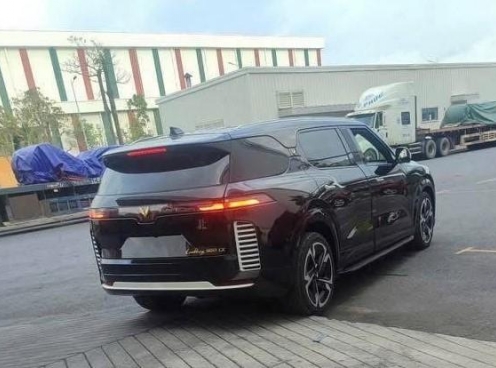 VinFast âm thầm thử nghiệm mẫu xe mới: Sang hơn VF 9, dài hơn President và có thể chống đạn?