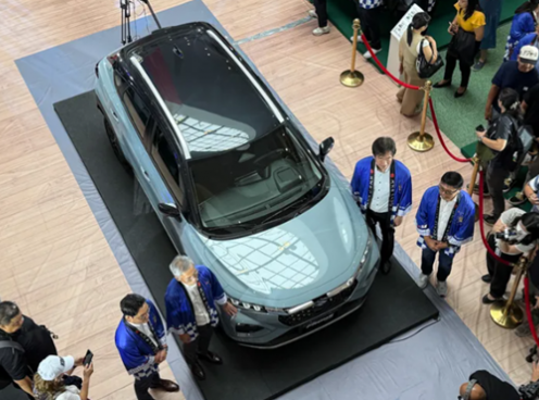 'Tân binh' Suzuki Fronx chào sân hàng xóm trước khi về Việt Nam: Thiết kế thể thao, có cả bản hybrid!