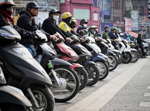 Loạt tuyến đường ở Hà Nội sẽ cấm xe máy xăng từ 2026