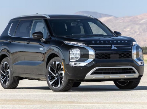 Mitsubishi Outlander PHEV bị 'bỏ xó' nửa năm bất ngờ hồi sinh chỉ với 0.5 bảng Anh