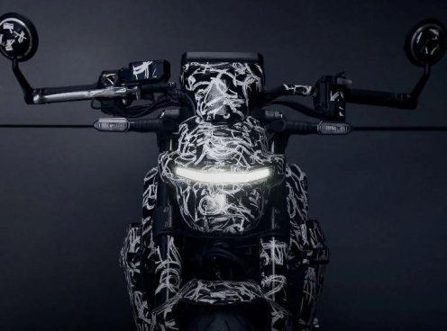 Honda công bố teaser mô tô điện hiệu suất cao, sức mạnh ngang xe xăng 500cc