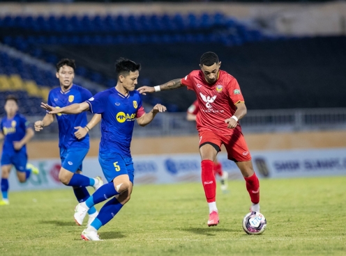 Thắng tối thiểu ở 'derby xứ Nghệ', SLNA tạm thời dẫn đầu V-League 2022