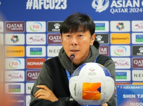 HLV Shin Tae-yong muốn trọng tài nghỉ việc sau trận thua Iraq