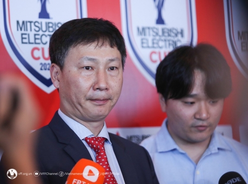 HLV Kim Sang Sik gặp khó khi ĐT Việt Nam đá AFF Cup