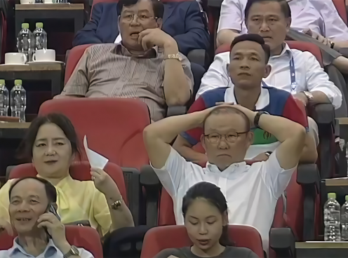 HLV Park Hang Seo tận mắt nhìn ĐT Việt Nam thắng ngược khó tin