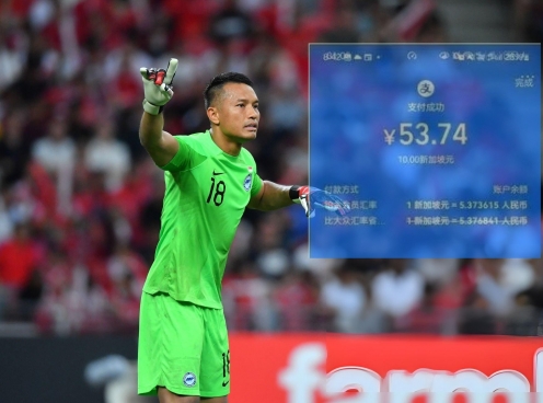 Giúp Trung Quốc đi tiếp, thủ môn Singapore nhận cơn bão chuyển khoản