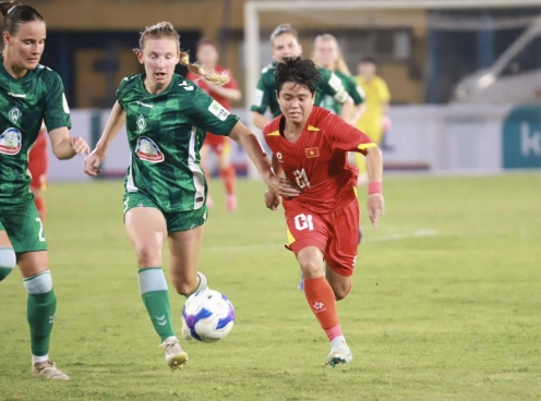 ĐT nữ Việt Nam thi đấu nỗ lực trước Werder Bremen