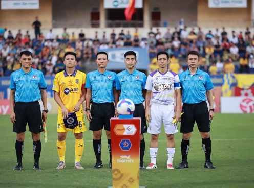 Trọng tài quên luật ở V-League bị đình chỉ nhiệm vụ