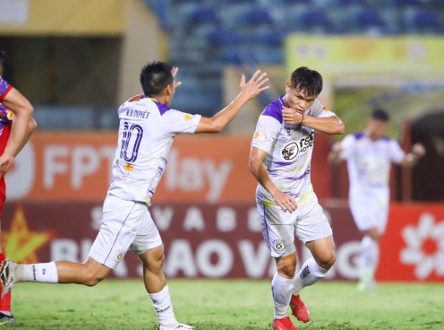 Trực tiếp Hà Nội 1-1 TP HCM: Rượt đuổi hấp dẫn