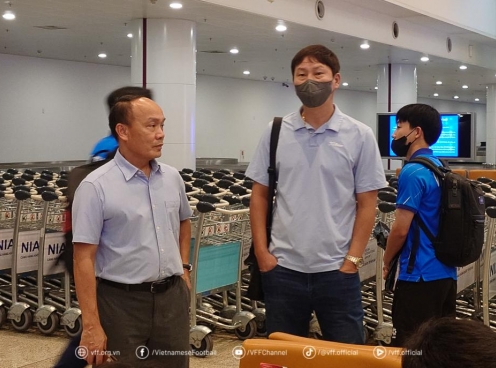 ĐT Việt Nam thua đậm Malaysia, HLV Kim Sang Sik không thể ngủ