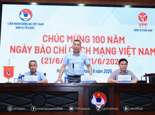 Chủ tịch VFF mất ngủ, bạc cả tóc sau trận thua Malaysia