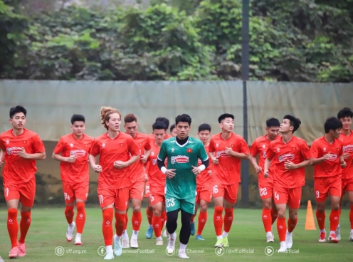 HLV Kim Sang Sik phải loại 12 cầu thủ U23 Việt Nam