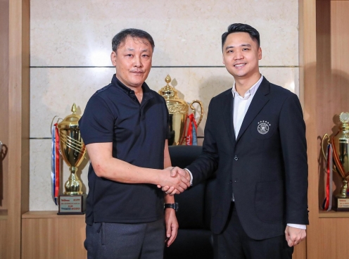 Trợ lý HLV người Hàn Quốc chia tay Việt Nam