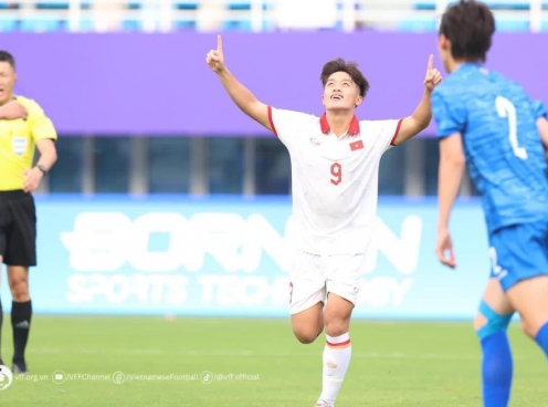HLV Kim Sang Sik tìm ra tiền đạo số 1 của U23 Việt Nam