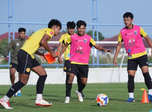Quyết soán ngôi U23 Việt Nam, Thái Lan tập hết công suất
