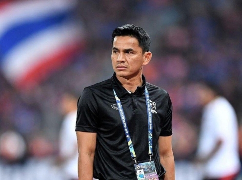 Bóng đá Thái Lan hỗn loạn sau khi sa thải Kiatisak