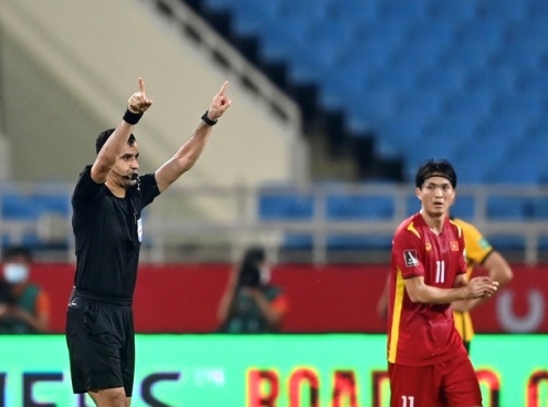 Trưởng ban trọng tài VFF: 'ĐT Việt Nam đã mất oan một quả penalty'