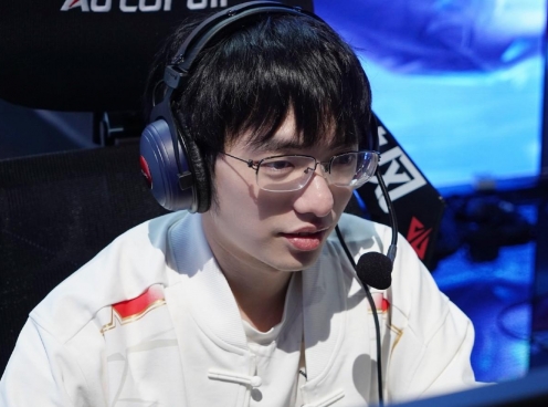 Không phải Bin hay Knight, đây mới là tuyển thủ LPL khiến fan LCK 'toát mồ hôi hột'