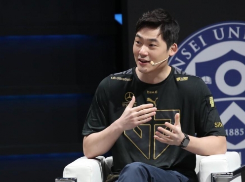 CEO Gen.G cho rằng áp lực từ fan T1 chỉ giúp đội tuyển này mạnh lên ở CKTG
