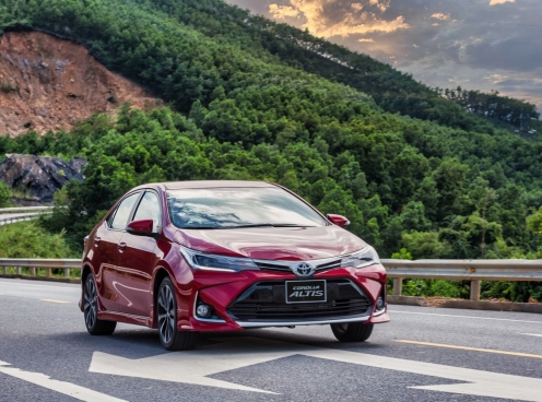Toyota tung gói ưu đãi bán hàng và dịch vụ hấp dẫn, tri ân khách hàng trong tháng 10