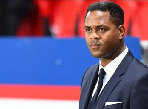 CĐV Indonesia đòi sa thải HLV Kluivert sau thảm bại trước Australia