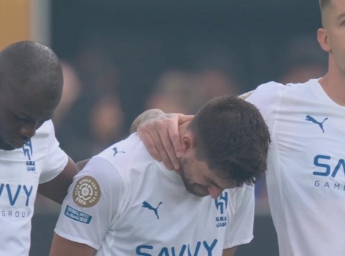 Rúben Neves và João Cancelo khóc nức nở trong phút mặc niệm Diogo Jota
