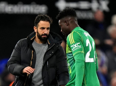 CĐV Man United cuối cùng cũng thấu hiểu được Amorim