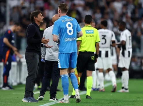 Conte chỉ ra lí do khiến McTominay không thành công ở MU