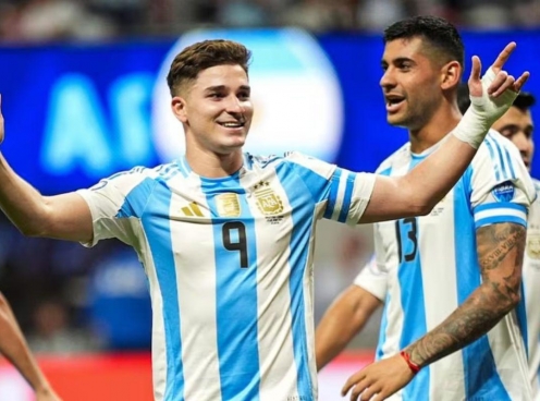 Julian Alvarez kêu gọi 'máy chém' Argentina gia nhập Atletico Madrid