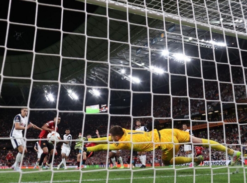 Thủ môn Tottenham lên tiếng sau hàng loạt pha cứu thua xuất thần
